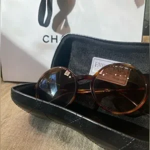 90s Y2K CHANEL Tortoiseshell Round Gradient Sunglasses Lily-rose Depp Aesthetic CHANEL | Accessories | 9s Y2k Chanel Tortoiseshell Round  main image 3